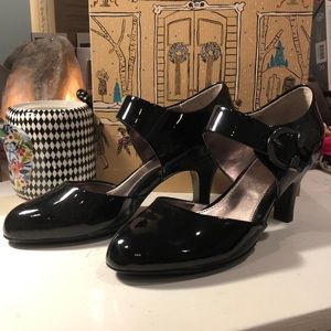 Söfft black Mary Jane pumps